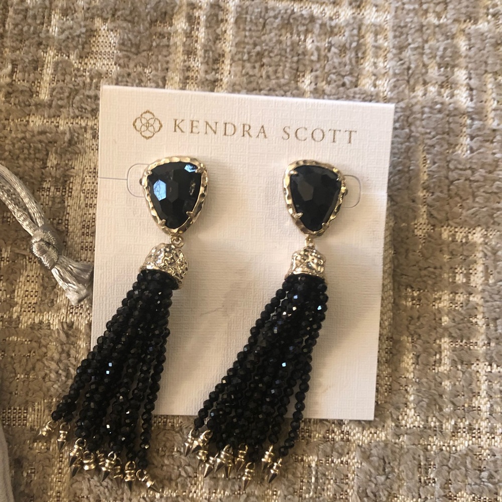 Kendra Scott Blossom Black earnings NEW $125